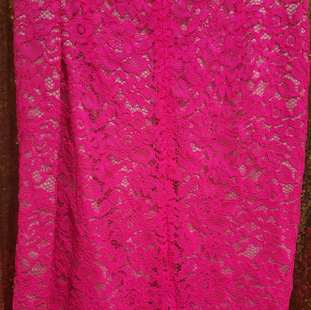 Pink lace detail skirt.